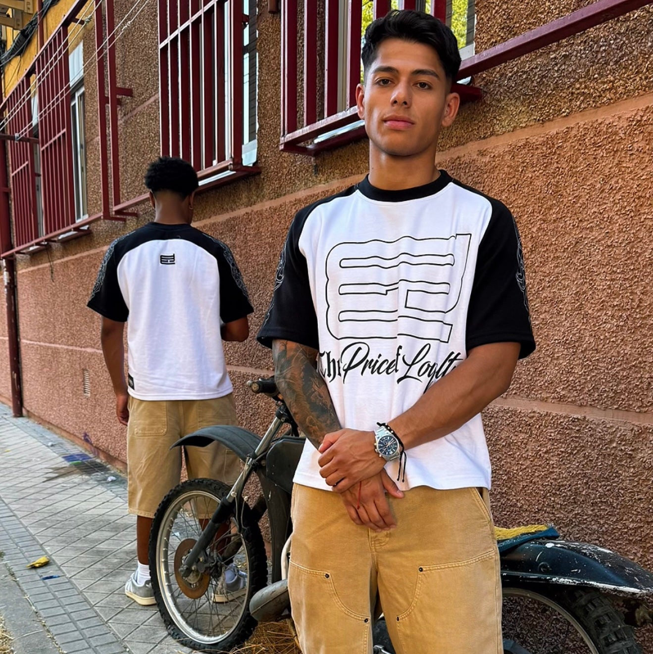 Black raglan t-shirt