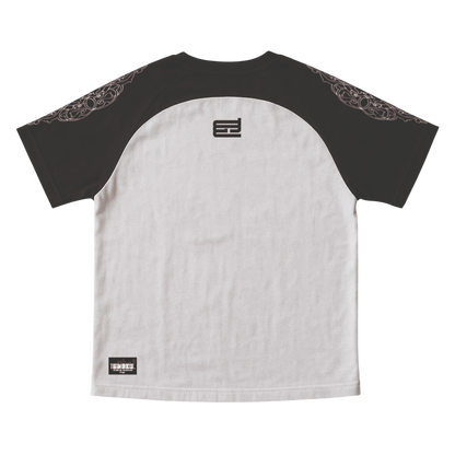 Black raglan t-shirt