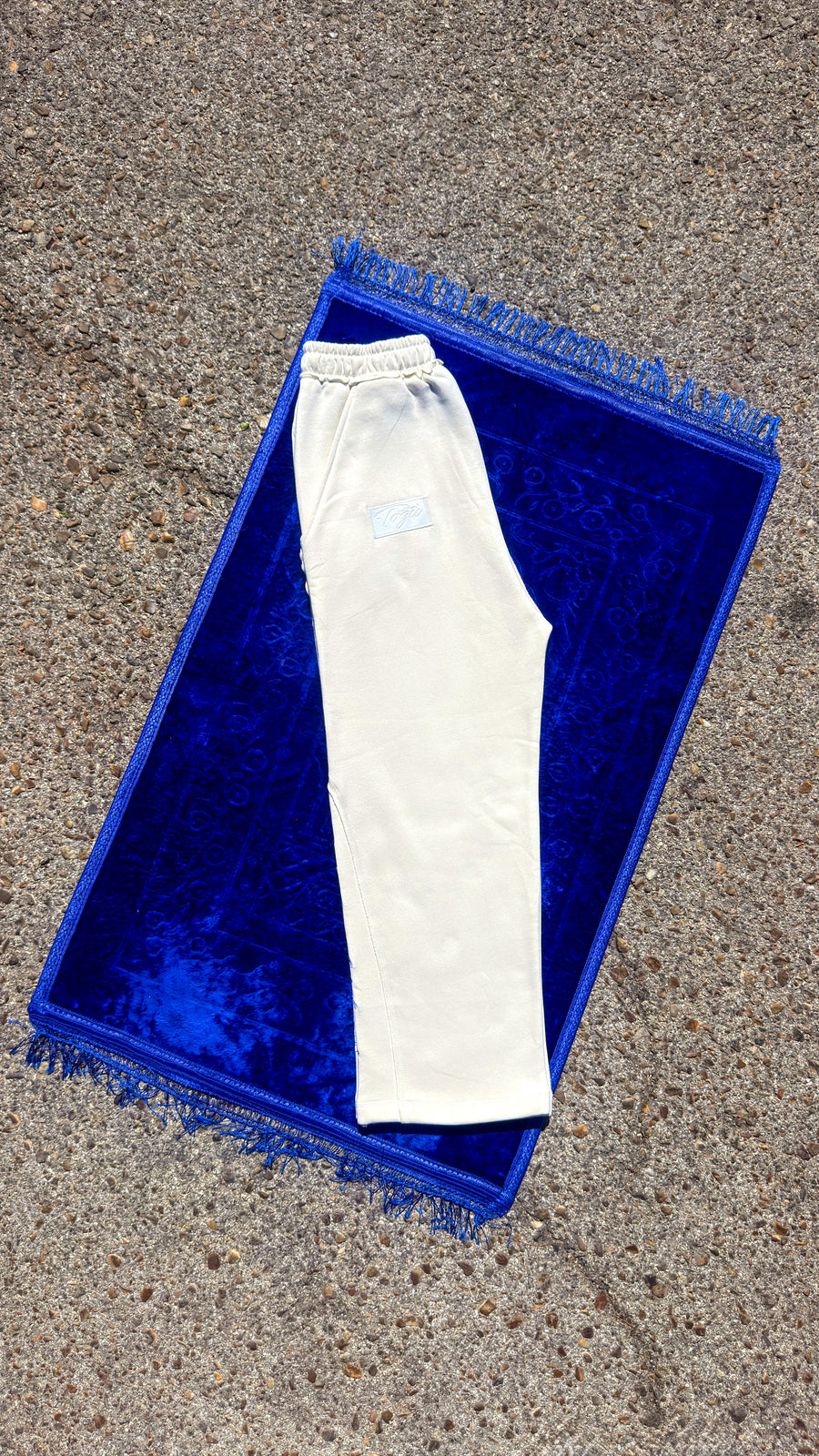 ESSENTIAL CREAM BAGGY PANTS