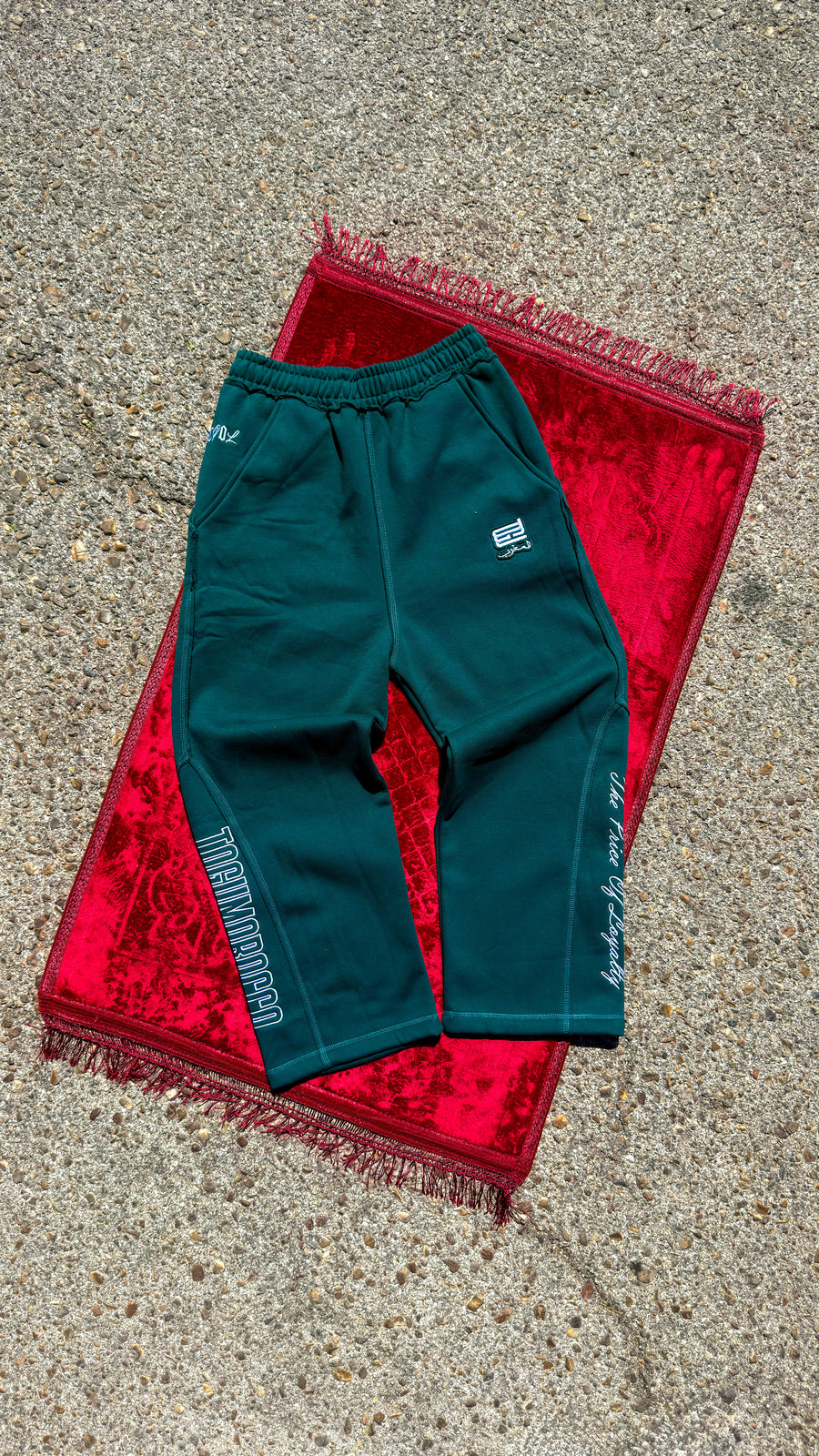 ESSENTIAL GREEN BAGGY PANTS