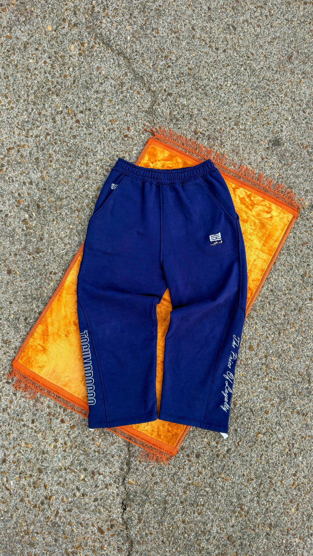 ESSENTIAL NAVY BAGGY PANTS