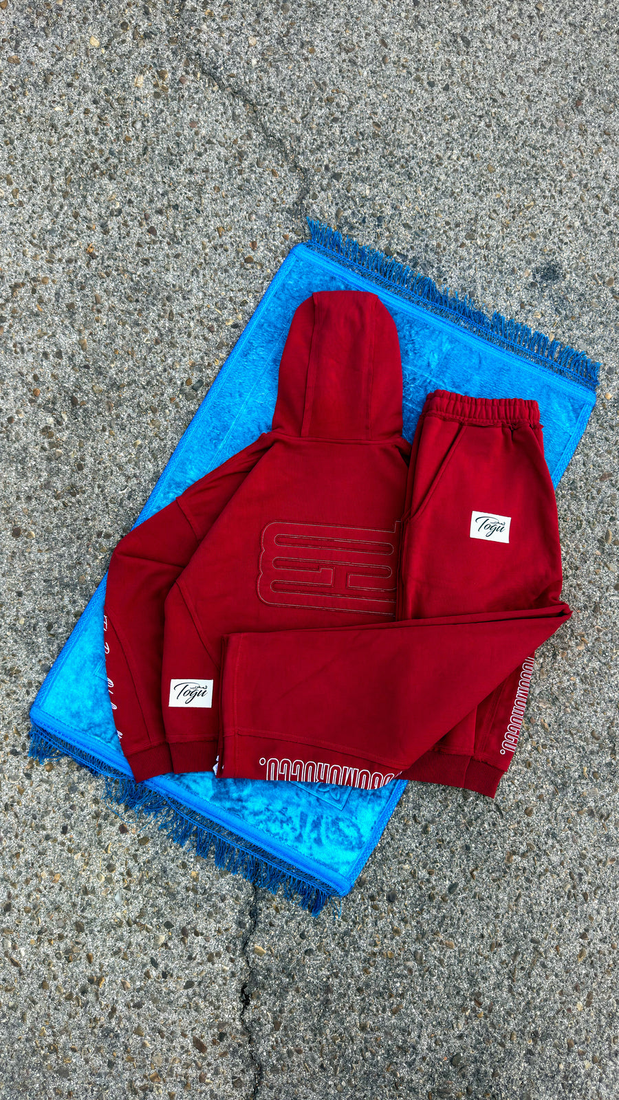 ESSENTIAL RED SET