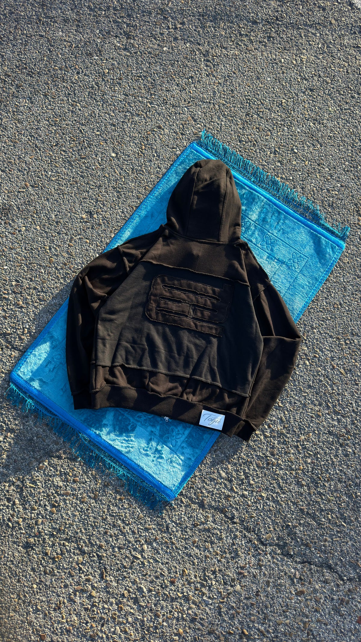 CORE BLACK ZIPUP