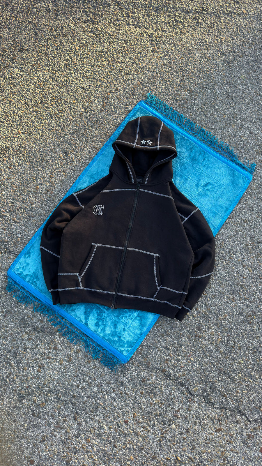 HEAVYWHEIGHT BLACK ZIPUP