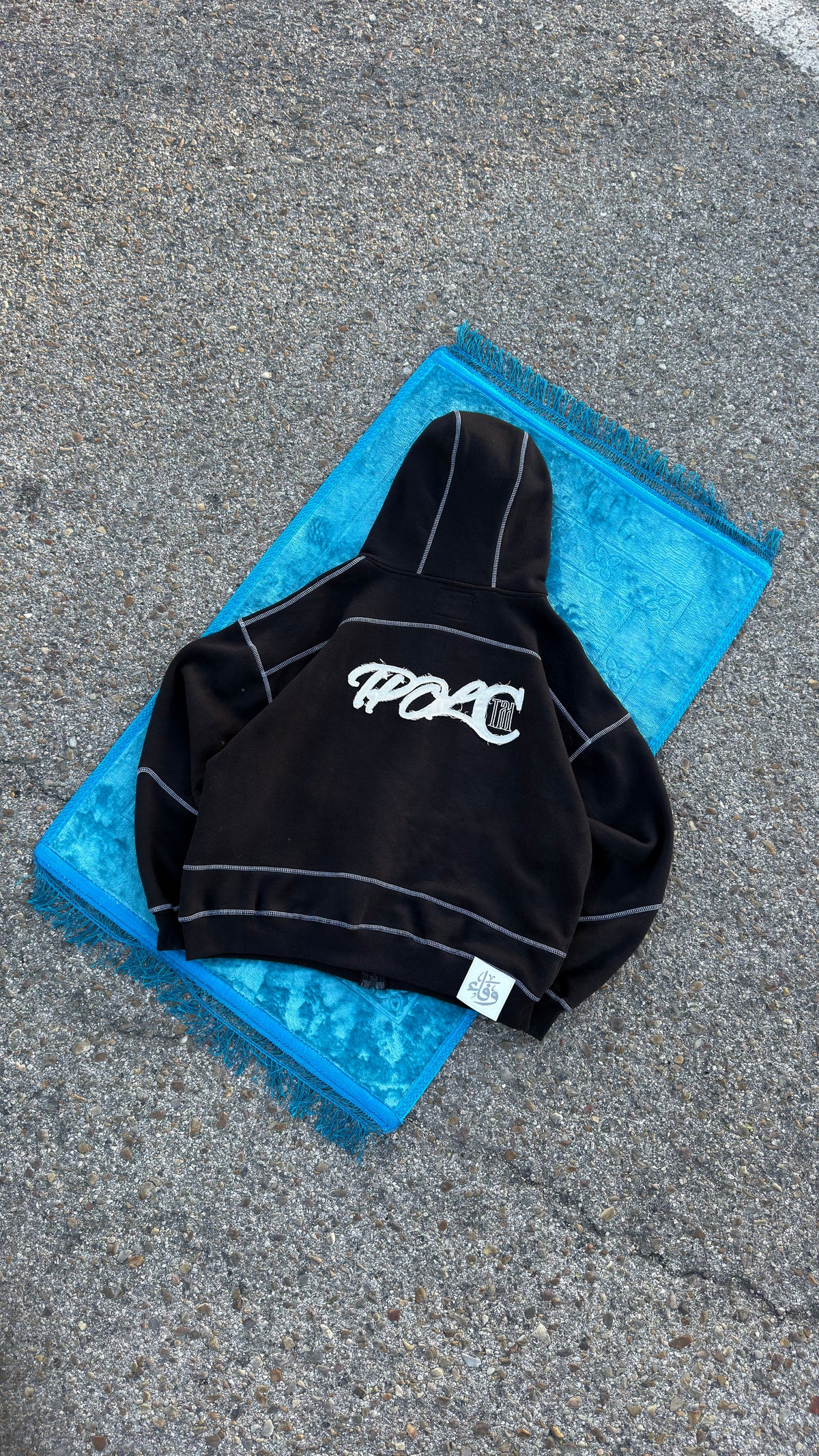 HEAVYWHEIGHT BLACK ZIPUP