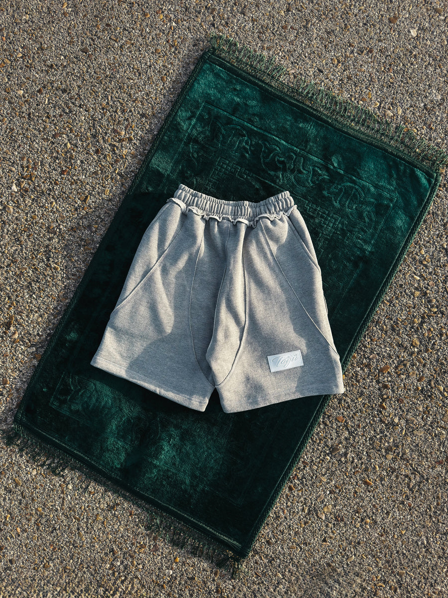 ESSENTIAL GREY SHORT