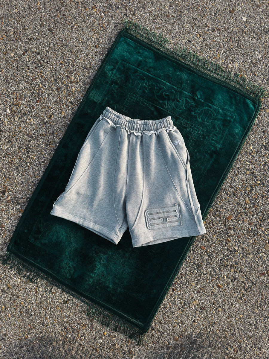 ESSENTIAL GREY SHORT